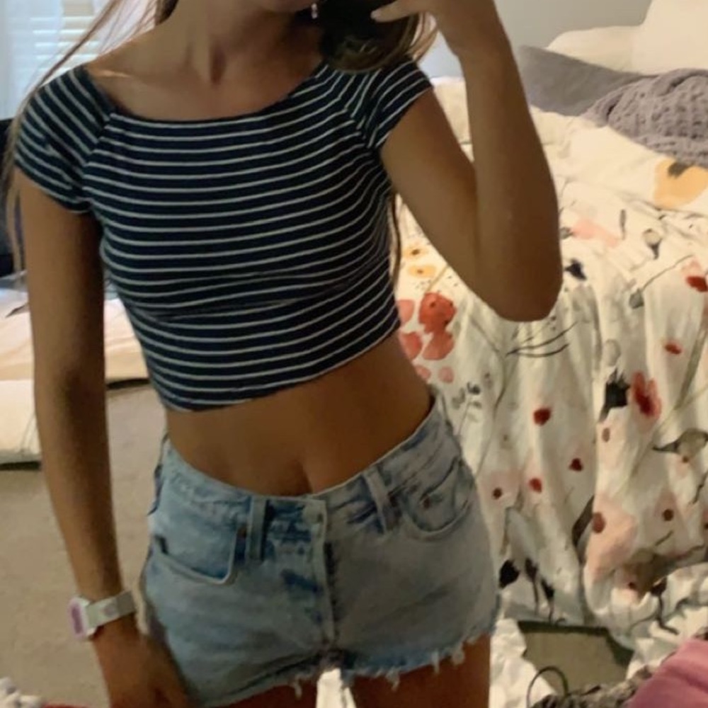 Brandy Melville crop top